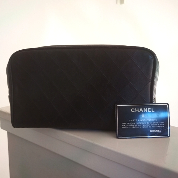 CLEAN Vintage Chanel Diamond Stitch Cosmetics Case/Toiletry Pouch/Dopp Kit Black - Picture 1 of 16